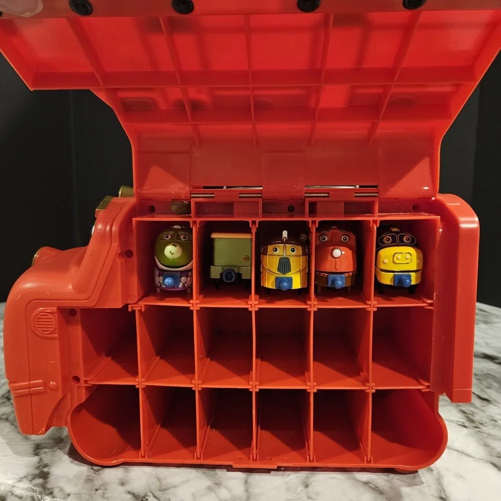2010 Chuggington Train Carry Case Storage Carrier w/ 5‎ Diecast Trains Lot